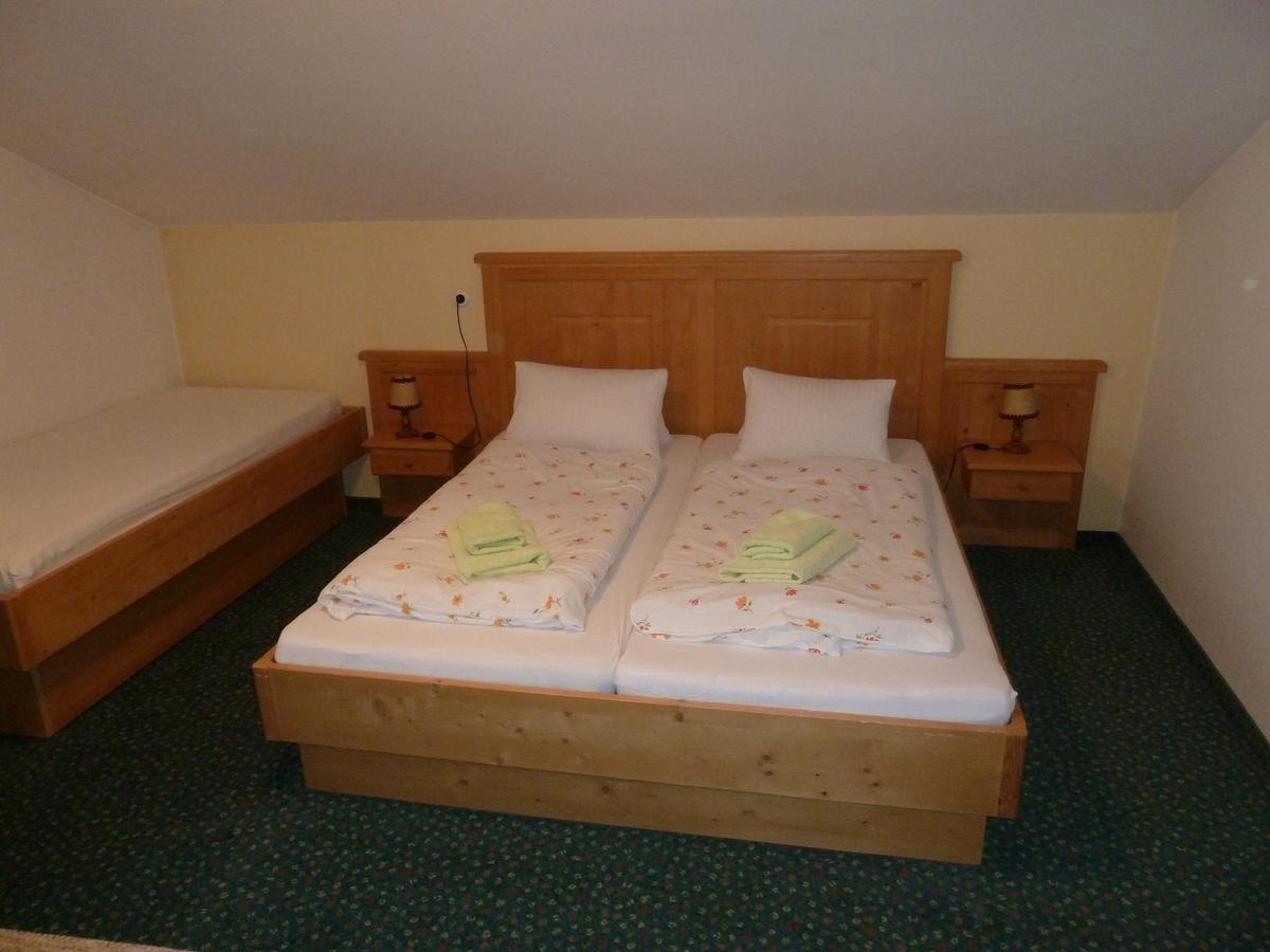 Appartement Hauser Стум Екстериор снимка